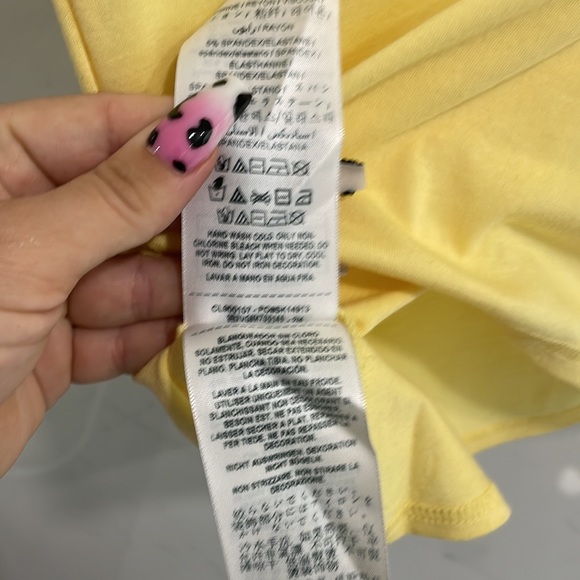 Guess Off The Shoulder Top - Picture 7 of 8